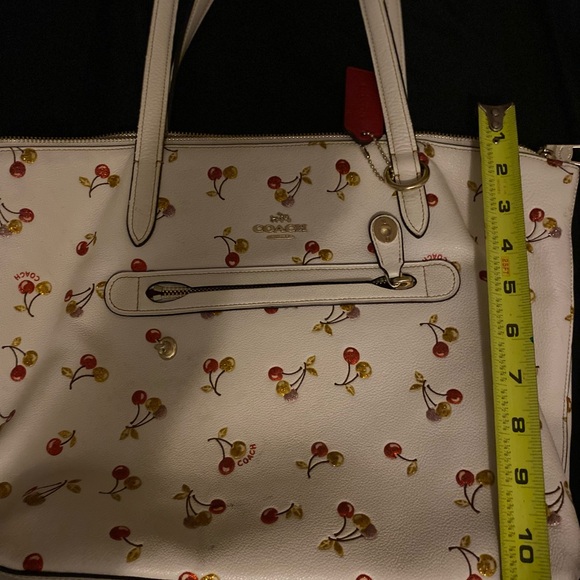 Coach Red and White Floral Tote Bag - Picture 6 of 6